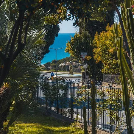 شقة Lemon With Garden And Sea View By Wonderful Italy بورديغيرا